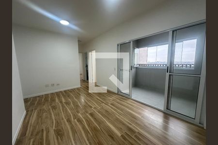 Sala de apartamento para alugar com 3 quartos, 72m² em Jardim Maria Helena, Barueri