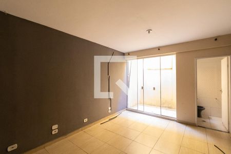 Casa para alugar com 4 quartos, 133m² em Fazenda Aricanduva, São Paulo