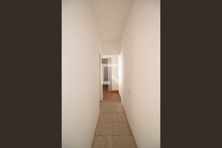 Corredor de casa para alugar com 1 quarto, 35m² em Jardim das Oliveiras 2, Guarulhos