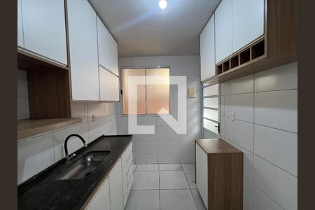 Cozinha de casa para alugar com 2 quartos, 48m² em Bom Sossego, Ribeirão das Neves