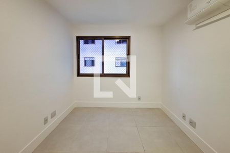 Quarto 1 de apartamento para alugar com 3 quartos, 120m² em Charitas, Niterói