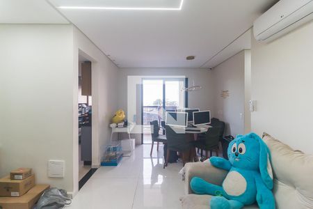 Sala de apartamento para alugar com 2 quartos, 66m² em Biritiba, Poá