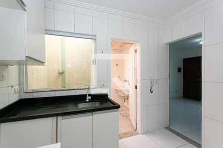 Cozinha de casa de condomínio para alugar com 2 quartos, 67m² em Chácara Seis de Outubro, São Paulo