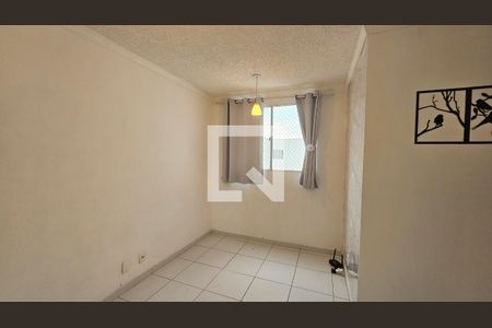 Sala de apartamento para alugar com 2 quartos, 45m² em Vila Avelina, Nova Iguaçu