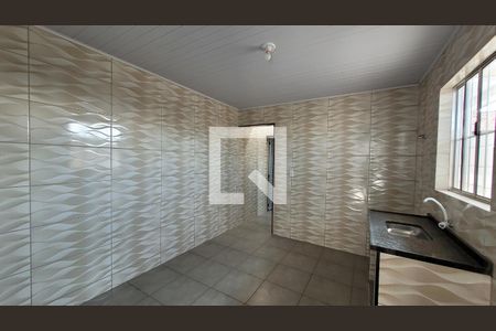 Cozinha de kitnet/studio para alugar com 1 quarto, 42m² em Jardim Aracare, Itaquaquecetuba