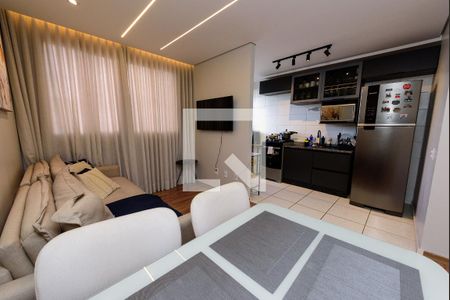 Sala de apartamento para alugar com 2 quartos, 46m² em Novo Riacho, Contagem