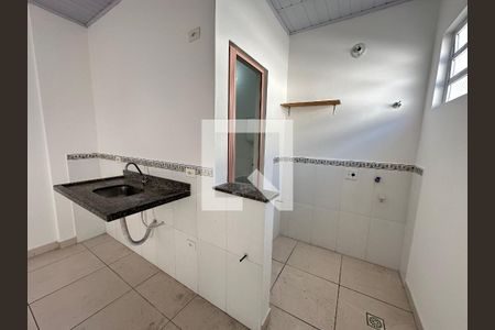 Kitnet de casa para alugar com 1 quarto, 25m² em Parque Sao Vicente, São Vicente