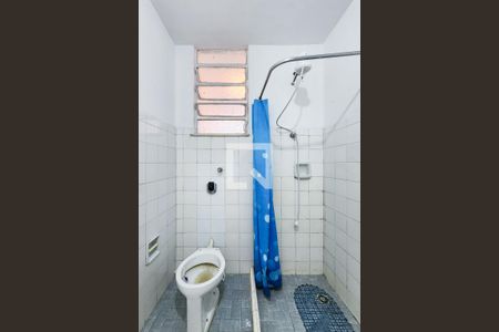 Banheiro  de kitnet/studio para alugar com 1 quarto, 25m² em Riachuelo, Rio de Janeiro