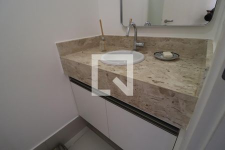Lavabo de apartamento para alugar com 3 quartos, 110m² em Jardim Karaíba, Uberlândia