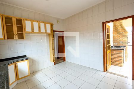 Cozinha de casa para alugar com 2 quartos, 130m² em Jardim Regina, Indaiatuba