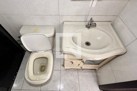 Banheiro 1 de casa à venda com 2 quartos, 130m² em Vila Nhocuné, São Paulo