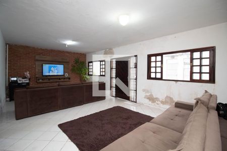 Sala de casa para alugar com 5 quartos, 355m² em Parque Sao Miguel, Guarulhos