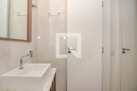 Banheiro de apartamento para alugar com 1 quarto, 41m² em São Sebastião, Porto Alegre
