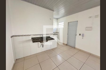 Kitnet de casa para alugar com 1 quarto, 25m² em Parque Sao Vicente, São Vicente