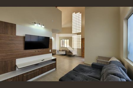 Sala de casa de condomínio para alugar com 4 quartos, 310m² em Aruã, Itaquaquecetuba