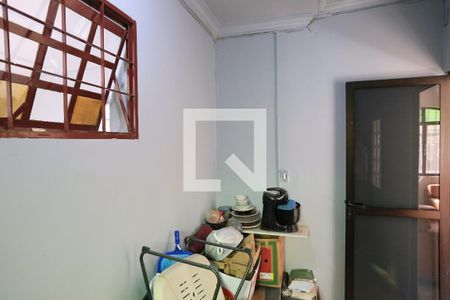Sala/Quarto de casa para alugar com 3 quartos, 270m² em Santa Tereza, Belo Horizonte