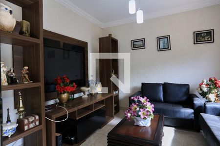Sala de TV de casa para alugar com 3 quartos, 270m² em Santa Tereza, Belo Horizonte