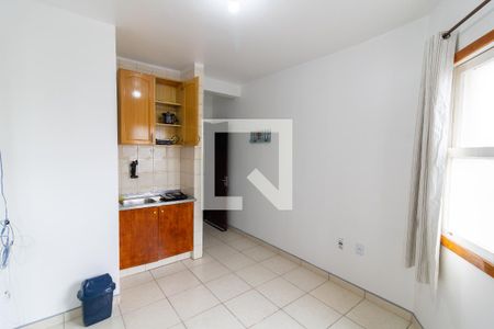 Sala/Cozinha de apartamento para alugar com 1 quarto, 37m² em Centro Histórico, Porto Alegre