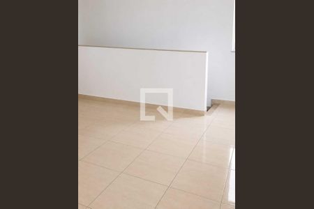Sala de apartamento para alugar com 2 quartos, 42m² em Itacolomi, Rio de Janeiro
