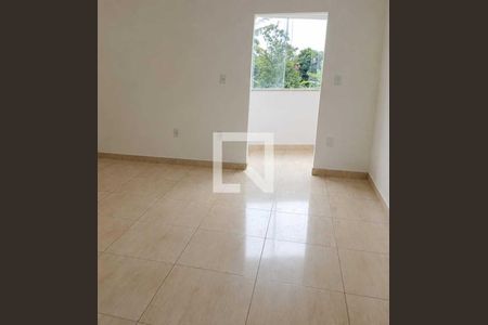 Sala de apartamento para alugar com 2 quartos, 42m² em Itacolomi, Rio de Janeiro