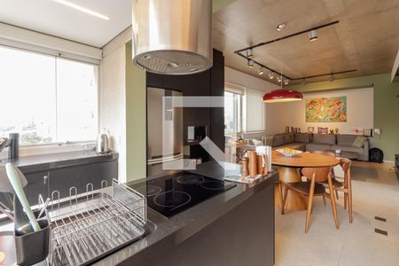 Cozinha de apartamento à venda com 1 quarto, 70m² em Itaim Bibi, São Paulo