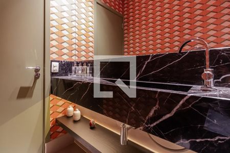 Lavabo de apartamento à venda com 1 quarto, 70m² em Itaim Bibi, São Paulo
