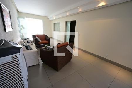 Casa à venda com 4 quartos, 440m² em Jardim Ana Lúcia, Goiânia