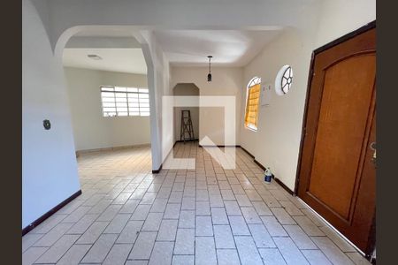 Sala de casa para alugar com 3 quartos, 166m² em Vila Nova Alba, São Paulo