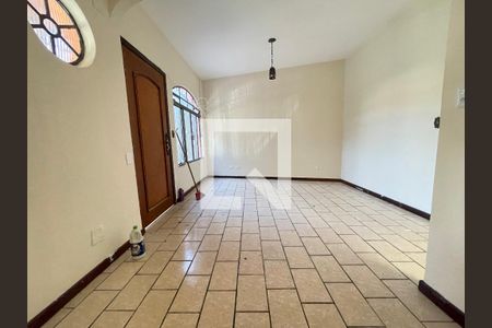 Sala de casa para alugar com 3 quartos, 166m² em Vila Nova Alba, São Paulo