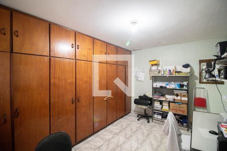 QUARTO 2 de casa à venda com 6 quartos, 170m² em Conjunto Residencial Paraiso, São Paulo