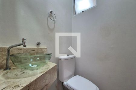 Lababo de casa de condomínio para alugar com 4 quartos, 350m² em Swiss Park, Campinas