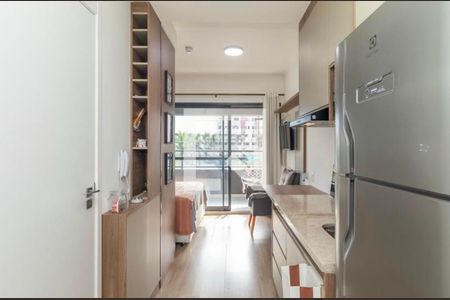 Cozinha de kitnet/studio à venda com 1 quarto, 26m² em Vila Cordeiro, São Paulo
