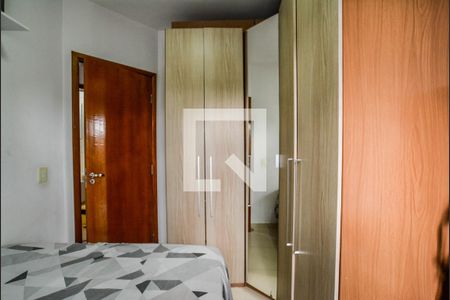 Quarto 2 de apartamento para alugar com 2 quartos, 44m² em Jardim Santo Antônio, Santo André