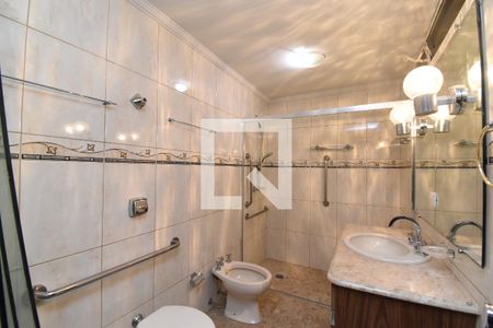 Banheiro da Suíte de apartamento à venda com 3 quartos, 255m² em Batel, Curitiba
