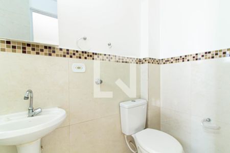 Banheiro de apartamento para alugar com 1 quarto, 39m² em Água Branca, São Paulo