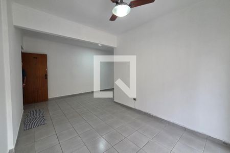 Sala de apartamento para alugar com 2 quartos, 85m² em Guilhermina, Praia Grande
