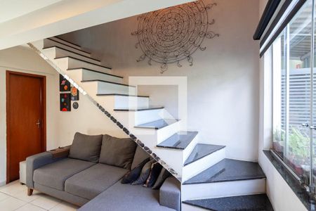 Escada de casa de condomínio à venda com 2 quartos, 68m² em Parque Xangri-lá, Contagem
