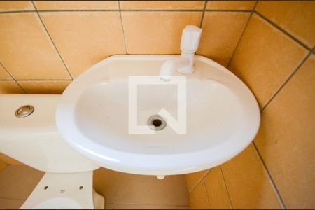 Banheiro de casa para alugar com 2 quartos, 30m² em Vila Hebe, São Paulo