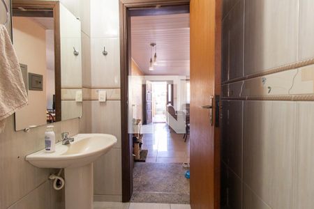 Banheiro Social de casa à venda com 4 quartos, 120m² em Capão Raso, Curitiba