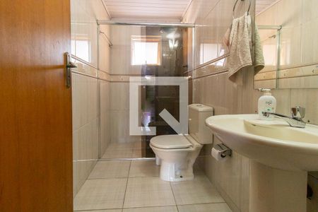 Banheiro Social de casa à venda com 4 quartos, 120m² em Capão Raso, Curitiba