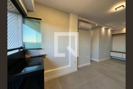 Sala de apartamento para alugar com 2 quartos, 64m² em Alphaville Empresarial, Barueri