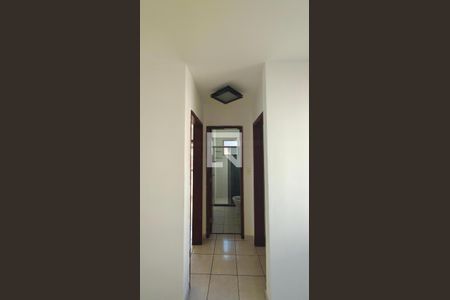 Corredor de apartamento para alugar com 2 quartos, 48m² em Cosmos, Rio de Janeiro