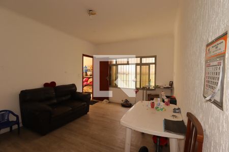 Sala de casa à venda com 4 quartos, 154m² em Vila Curuçá, Santo André