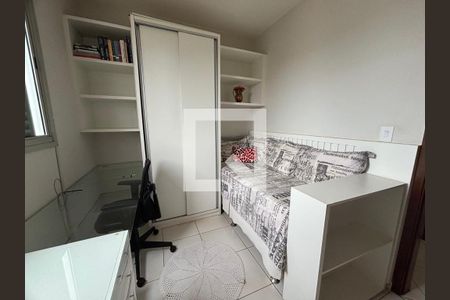 Quarto de apartamento para alugar com 2 quartos, 57m² em Santa Mônica, Uberlândia