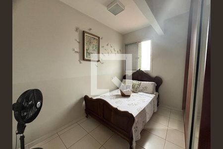Quarto de apartamento para alugar com 2 quartos, 57m² em Santa Mônica, Uberlândia