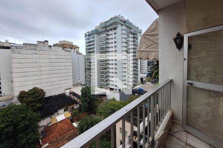 Sala 1 de apartamento à venda com 4 quartos, 250m² em Icaraí, Niterói