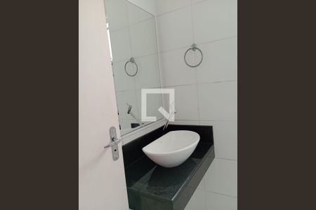 Banheiro de apartamento para alugar com 2 quartos, 42m² em Jardim Bonifacio, São Paulo