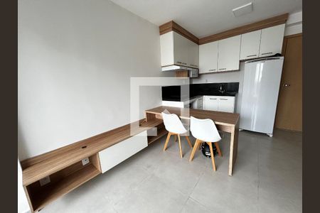 Sala/Cozinha de kitnet/studio para alugar com 1 quarto, 39m² em Centro, Juiz de Fora