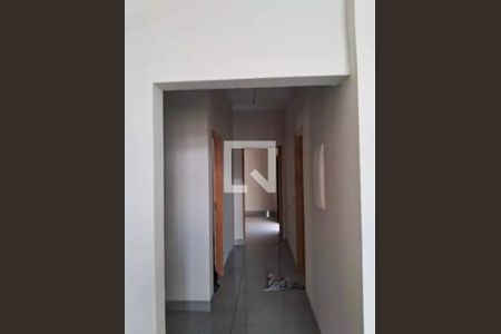 Corredor de casa para alugar com 3 quartos, 150m² em Jardim Europa, Uberlândia
