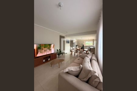 Sala de casa de condomínio para alugar com 3 quartos, 180m² em Vila Oliveira, Mogi das Cruzes